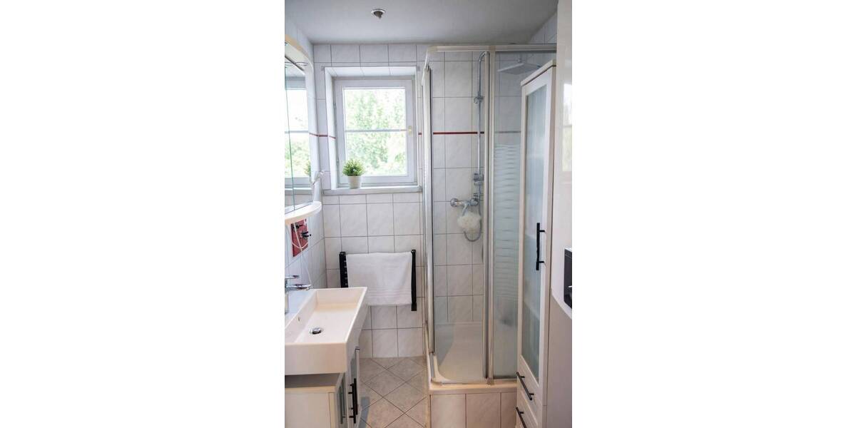 Mehrfamilienhaus, Wohnhaus Burgau - 8 Zimmer, 180 m&sup2;, 349.000&euro; | Angebot:26188200