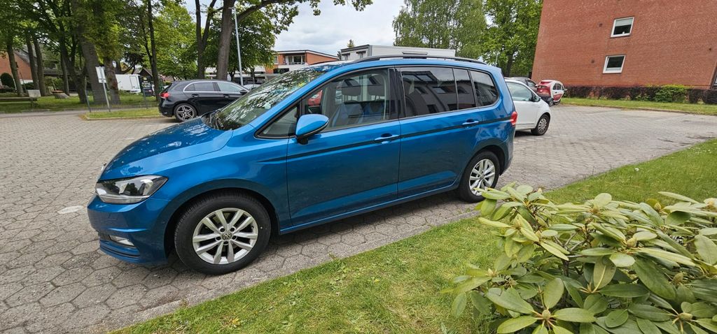 VW Touran 157.000 km 13.250 &euro; Wedel 22880