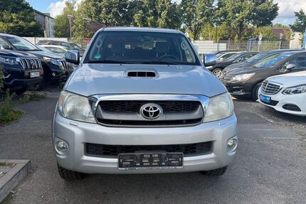 Toyota Hilux 215.387 km 11.499 &euro; hamburg 20539