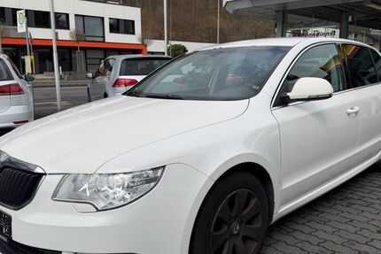 Skoda Superb 326.000 km 2.590 &euro; Eitorf 53783