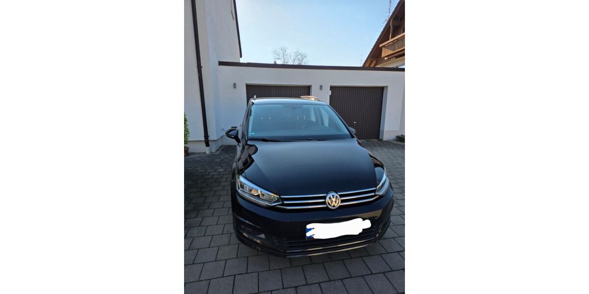 VW Touran 152.000 km 17.990 &euro; Poing 85586