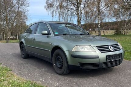 VW Passat 186.342 km 2.400 &euro; Tambach-Dietharz 99897