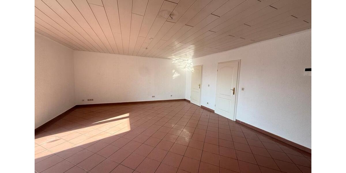 Etagenwohnung Karlsruhe Hagsfeld - 5 Zimmer, 110 m&sup2;, 1.500&euro; | Angebot:26161281