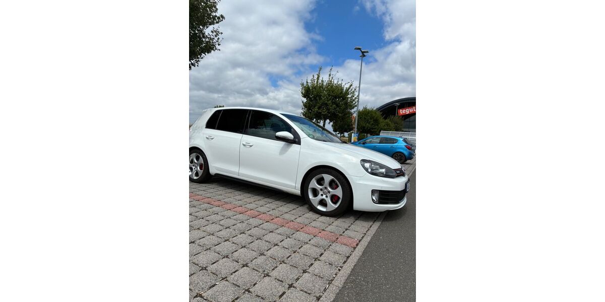 VW Golf 114.000 km 10.500 &euro; Wiesbaden 65191