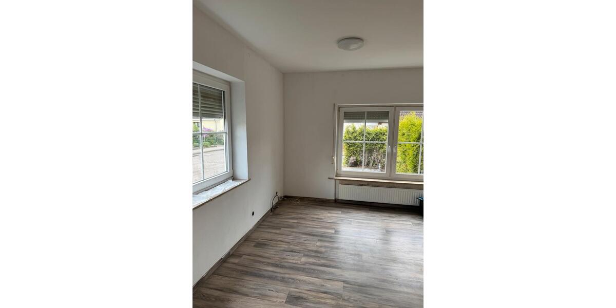 Erdgeschoßwohnung Soltau - 3 Zimmer, 100 m&sup2;, 1.000&euro; | Angebot:26671622
