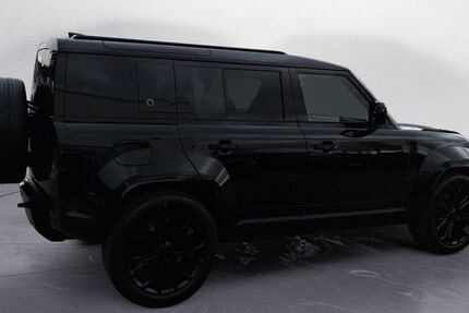 Land Rover Defender 9.500 km 179.888 &euro; Balingen 72336