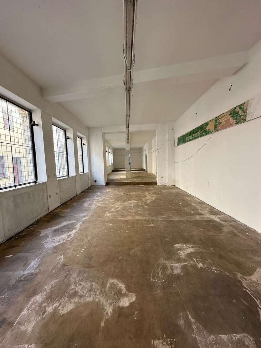 Denkmalschutzobjekt im Dornröschenschlaf am Fuße des Schlosses Neu-Augustusburg zimmer