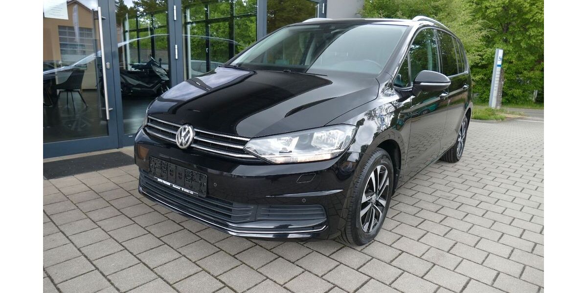 VW Touran 124.400 km 17.590 &euro; Stamsried 93491