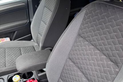 VW Touran 132.000 km 16.500 &euro; Poing 85585