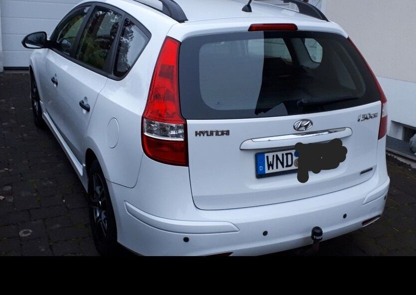 i30
