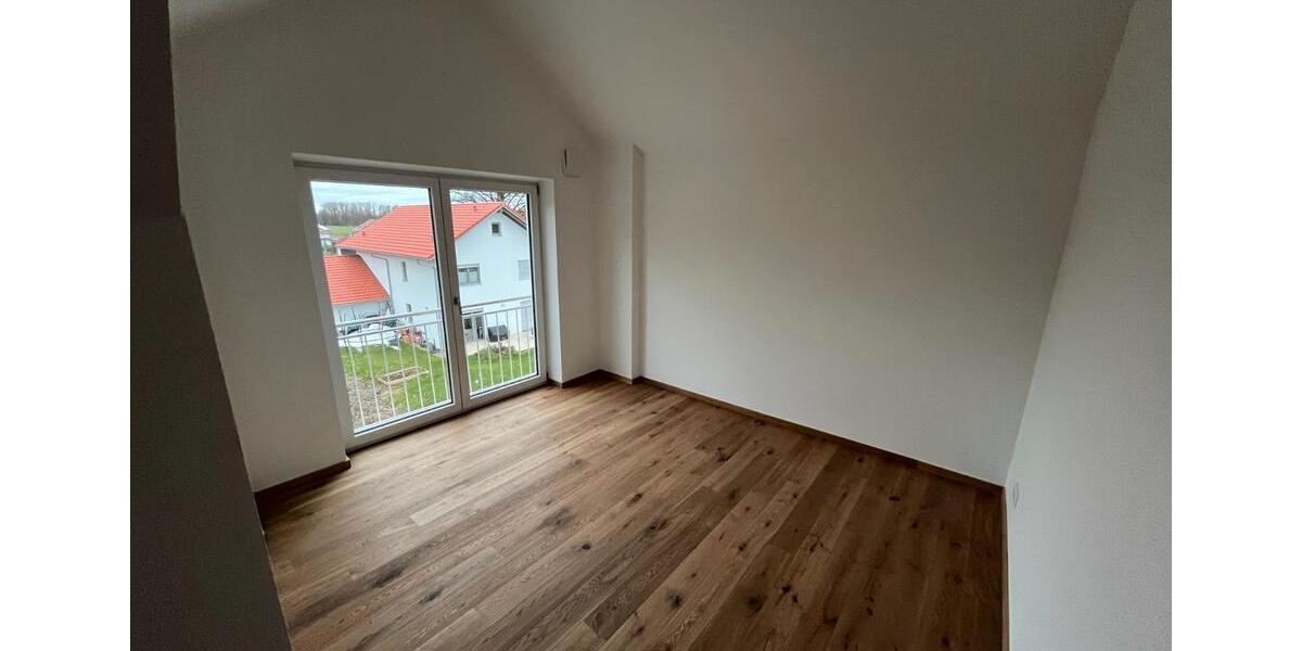 Etagenwohnung Töging am Inn - 2 Zimmer, 86 m&sup2;, 950&euro; | Angebot:26586923