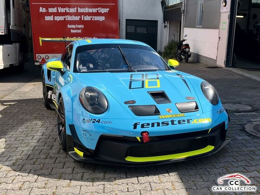 992