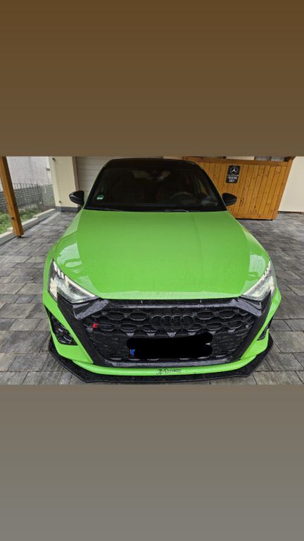 Audi RS3 9.600 km 62.500 € Asbach 53567