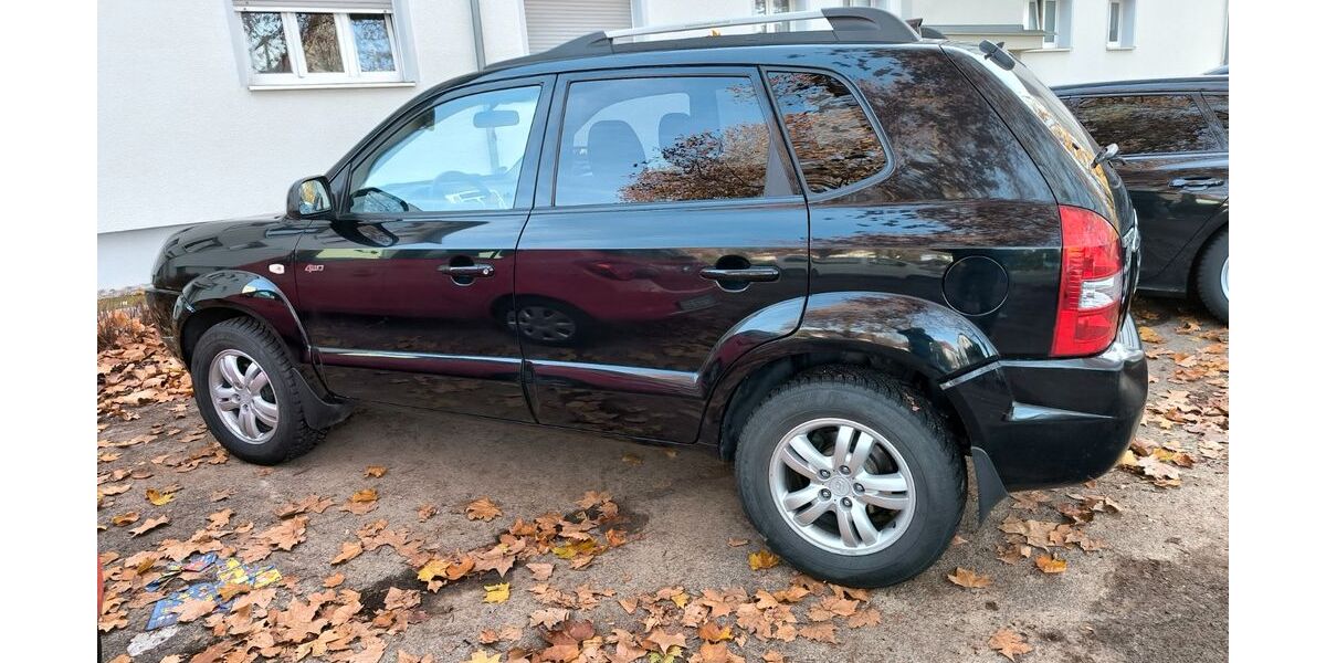 Hyundai TUCSON 217.854 km 3.950 &euro; Reutlingen 72764