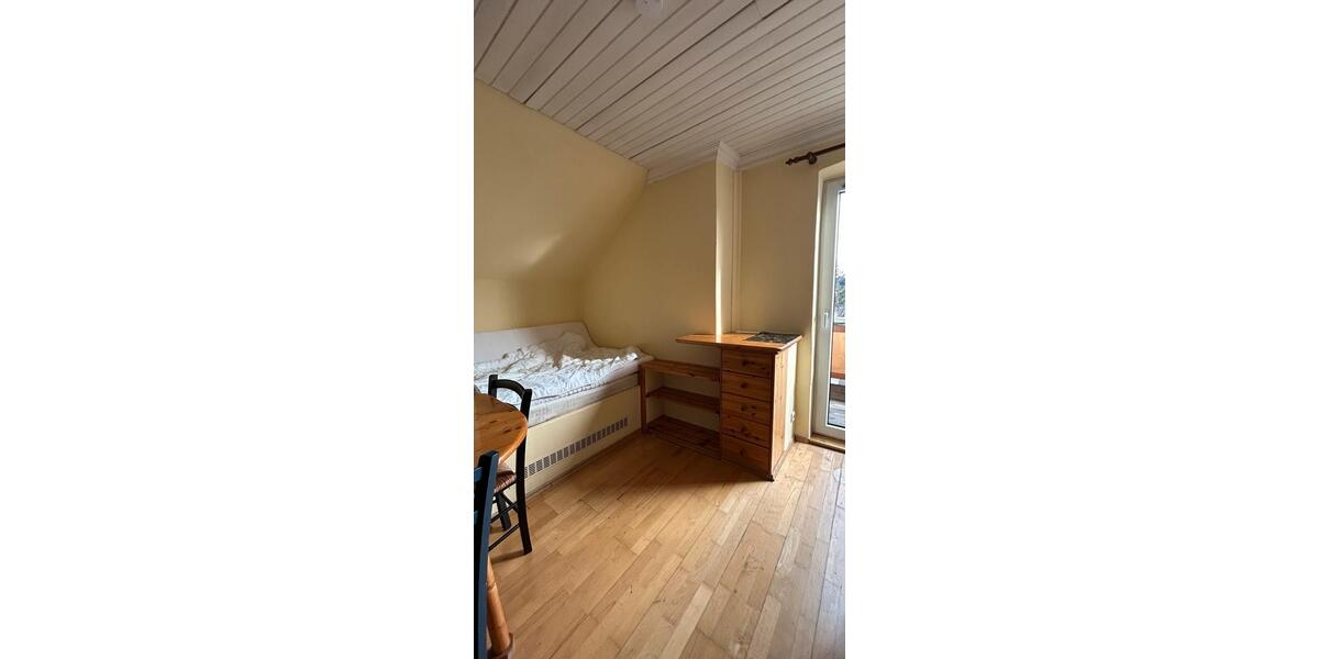 Dachgeschoßwohnung Hallbergmoos - 1 Zimmer, 18 m&sup2;, 540&euro; | Angebot:26661540