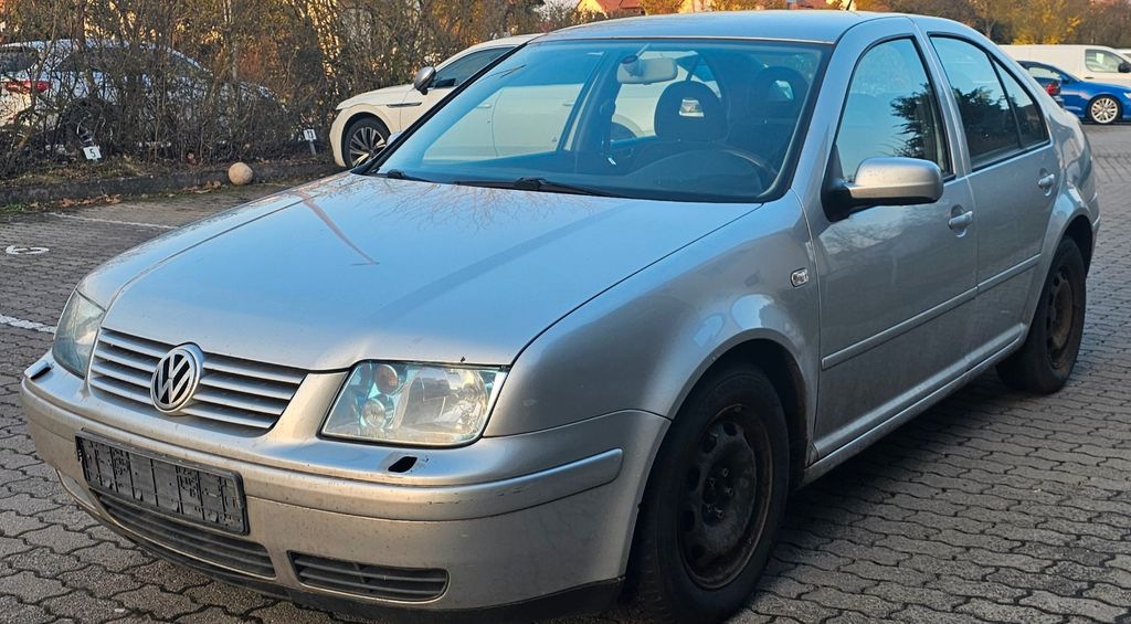 VW Bora 374.967 km 1.600 &euro; Bad Liebenzell 75378