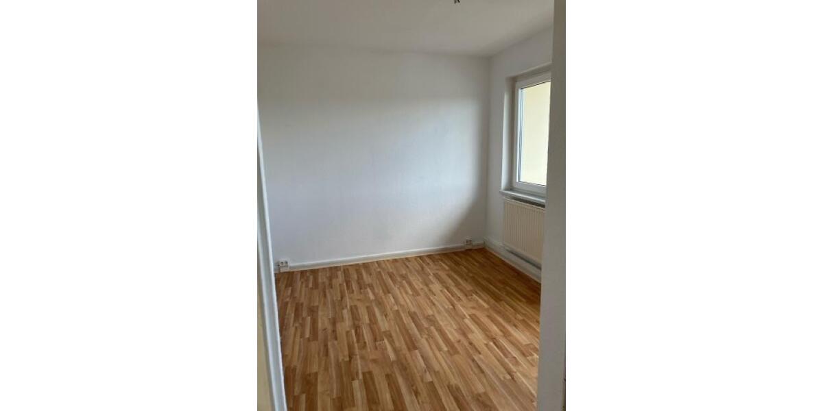 Etagenwohnung Gera Lusan - 4 Zimmer, 71 m&sup2;, 395&euro; | Angebot:26678239