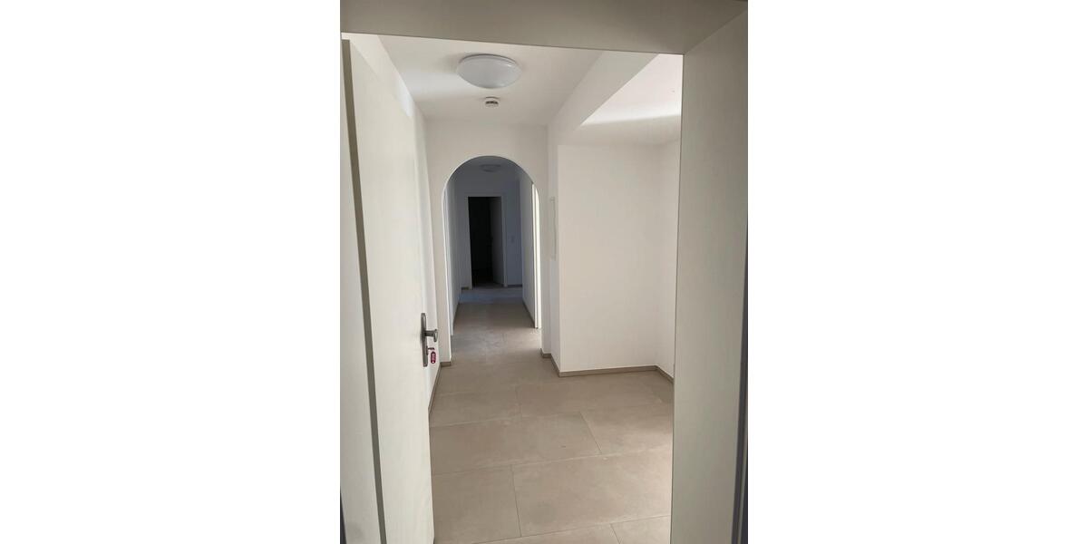 Etagenwohnung Haßfurt - 4 Zimmer, 110 m&sup2;, 1.050&euro; | Angebot:25311894