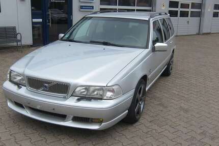 Volvo V70 328.075 km 9.900 &euro; Kirchlengern 32278