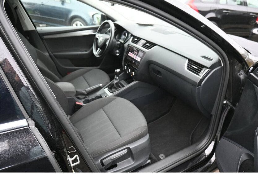 Octavia 1.5 TSI Combi *Style* Navi LED DAB 17Alu
