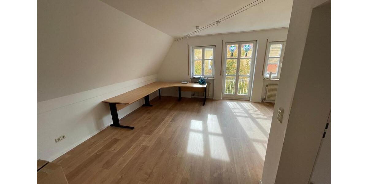 Dachgeschoßwohnung Hirschau - 3 Zimmer, 69 m&sup2;, 560&euro; | Angebot:26664471