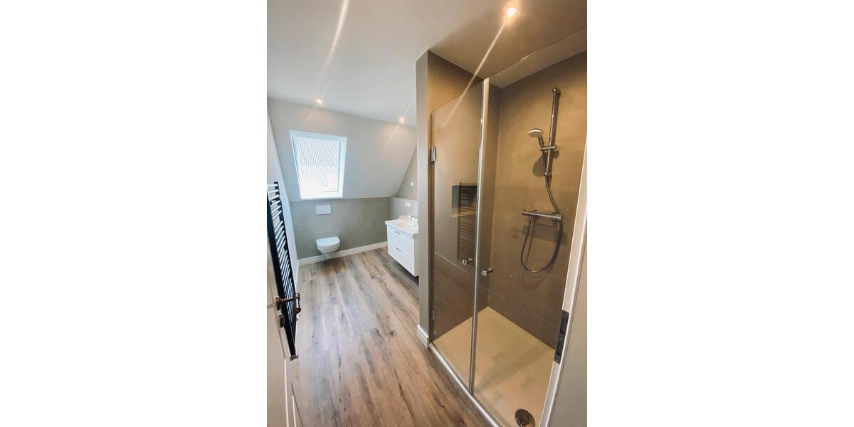 Hochwertige Dachgeschosswohnung in Breklum 3 zimmer