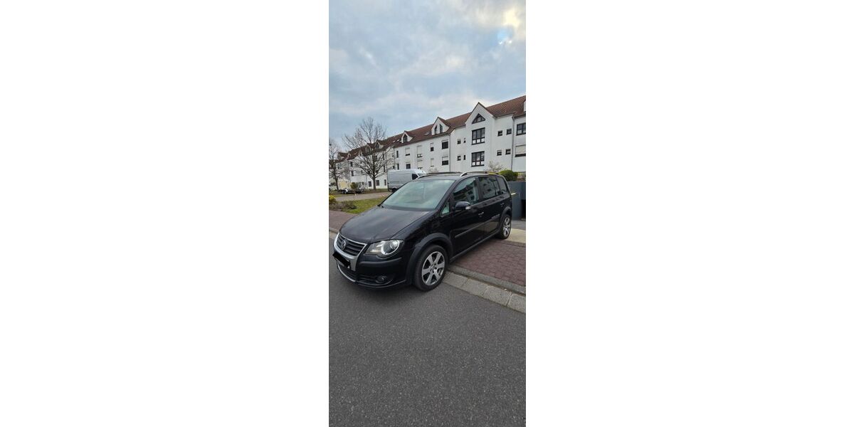 VW Touran 216.000 km 5.850 &euro; Dietzenbach 63128