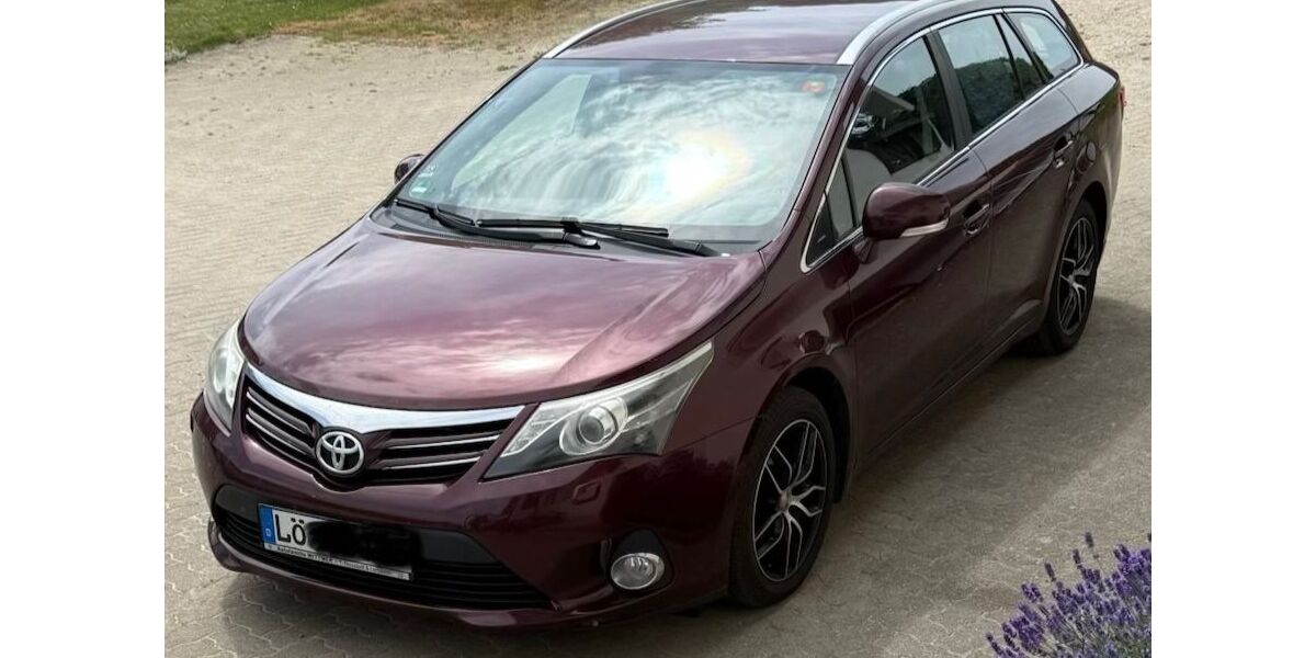 Toyota Avensis 205.000 km 6.650 &euro; Efringen-Kirchen 79588