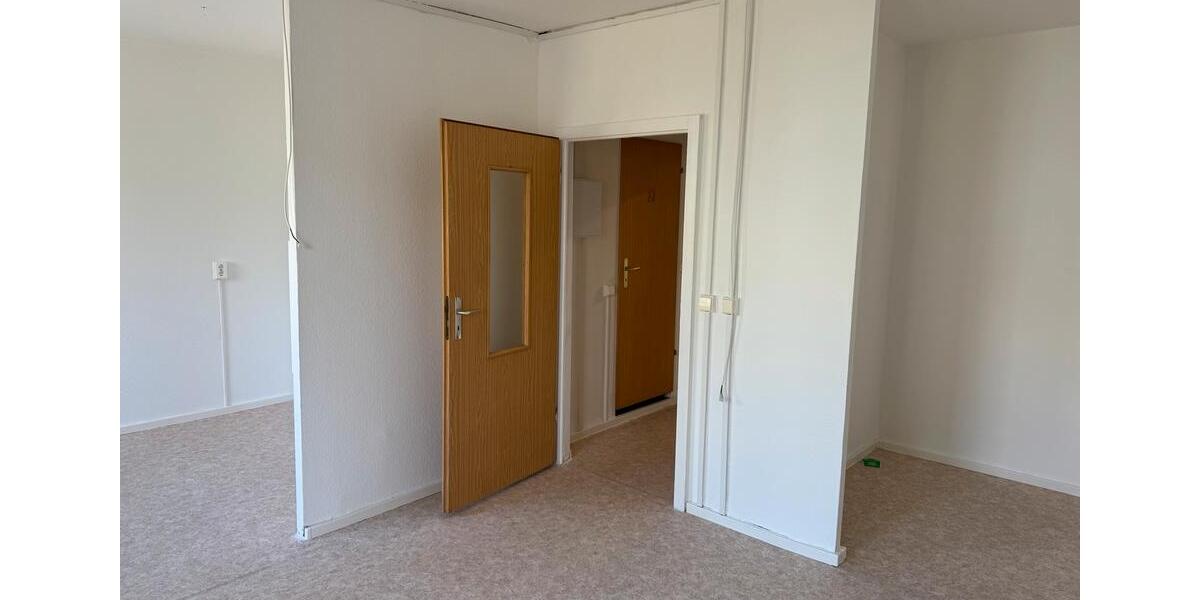 Etagenwohnung Halle (Saale) Damaschkestraße - 1 Zimmer, 30 m&sup2;, 276&euro; | Angebot:26416350