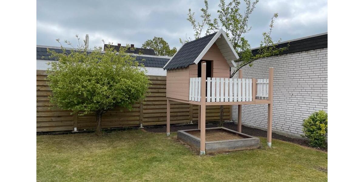 Bungalow Schloß Holte-Stukenbrock Stukenbrock - 5 Zimmer, 140 m&sup2;, 1.550&euro; | Angebot:26318920