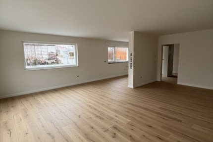 Haus Thaining - 6 Zimmer, 183 m&sup2;, 2.100&euro; | Angebot:25984261