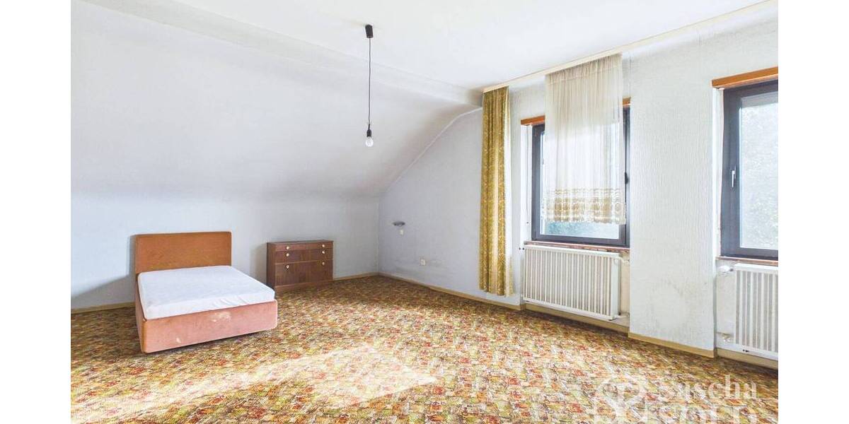 Wohnen mit Weitblick - Großzügiges Anwesen auf weitläufigem Grundstück in Elversberg - Einfamilienhaus Spiesen-Elversberg Spiesen | Angebot:26930946