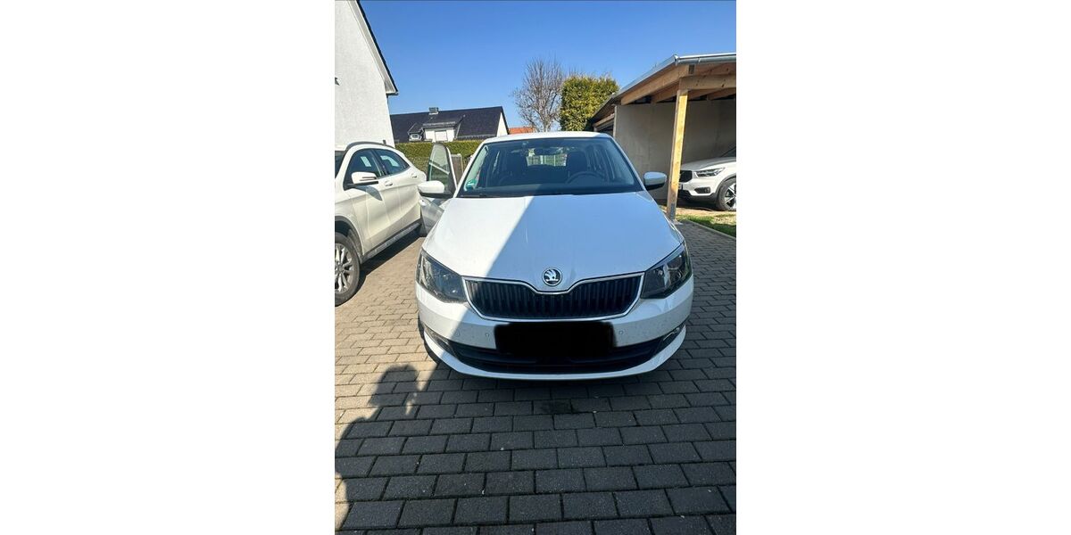 Skoda Fabia 72.000 km 8.000 &euro; Adersleben 38828
