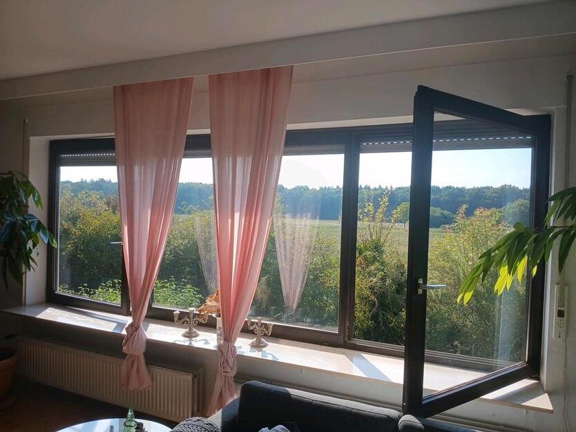 Große 3Zimmerwohnung mit Terrasse und Garten zu vermieten. zimmer