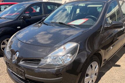 Renault Clio 150.000 km 2.999 &euro; Hettstedt 06333