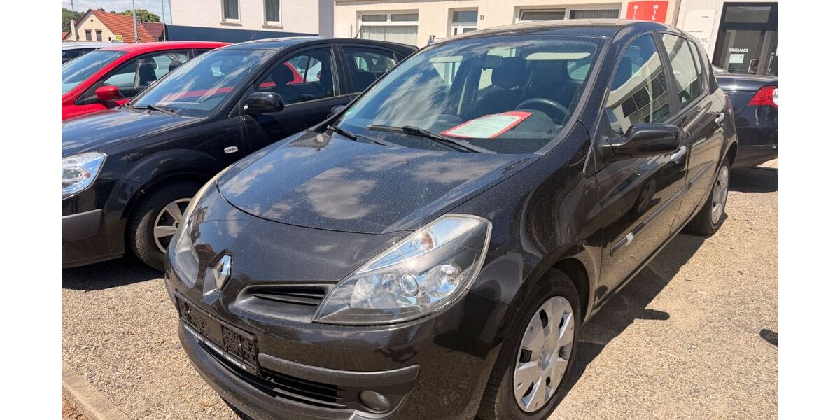 Renault Clio 150.000 km 2.999 &euro; Hettstedt 06333