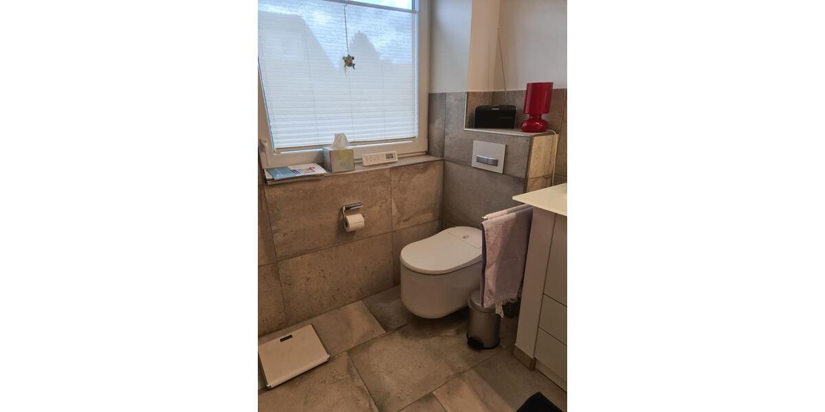 Bungalow Bonn Hardtberg - 4 Zimmer, 165 m&sup2;, 2.145&euro; | Angebot:24817351