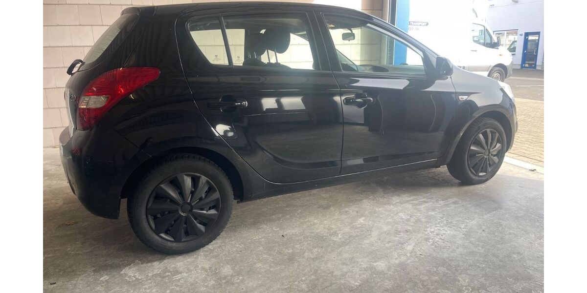 Hyundai i20 170.000 km 1.490 &euro; Köln 50999