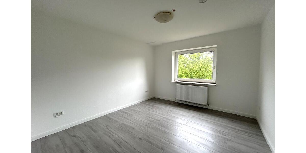 Etagenwohnung Apen - 3 Zimmer, 90 m&sup2;, 600&euro; | Angebot:26681565