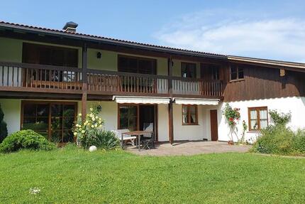 Großes renoviertes Haus mit Doppelgarage von Privat 5 zimmer