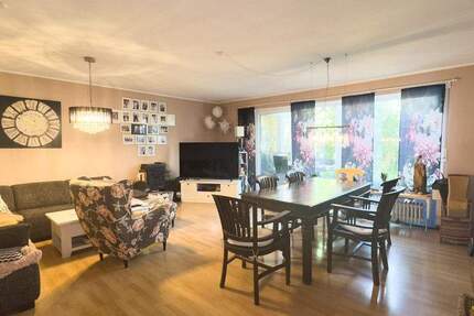 Grün. Ruhig. Zentral. - Charmantes Reihenhaus in bester Haunstetter Lage 5 zimmer