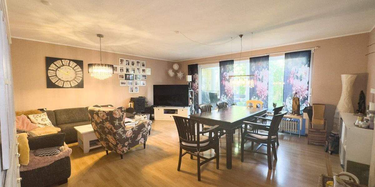 Grün. Ruhig. Zentral. - Charmantes Reihenhaus in bester Haunstetter Lage 5 zimmer