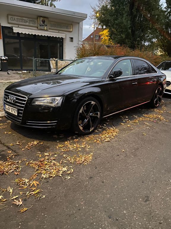 Audi A8 317.000 km 11.000 € Berlin 10249