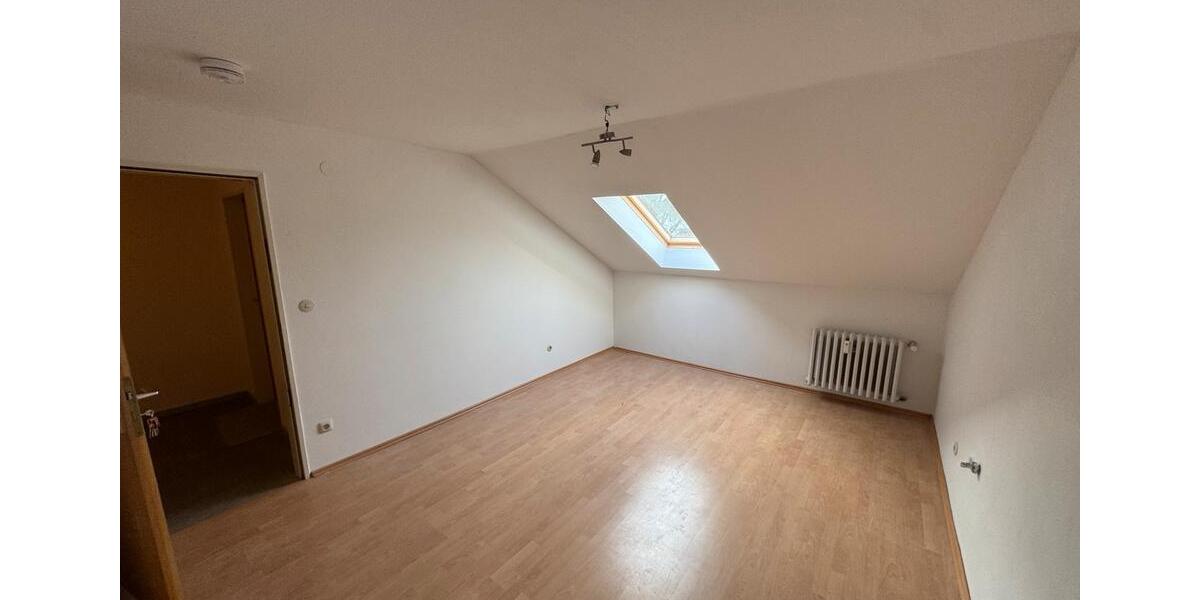 Hochparterre Höxter - 2 Zimmer, 80 m&sup2;, 660&euro; | Angebot:25149990