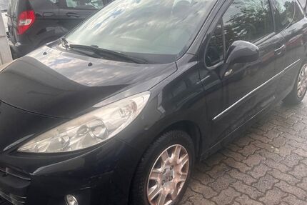 Peugeot 207 148.000 km 2.990 € Hanau 63452