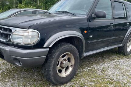 Ford Explorer 149.800 km 1.950 &euro; Seesen 38723