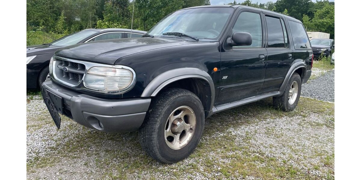 Ford Explorer 149.800 km 1.950 &euro; Seesen 38723