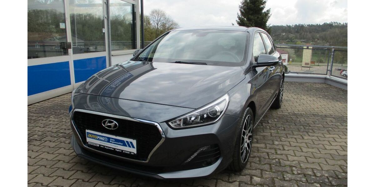 Hyundai i30 112.000 km 14.850 &euro; Rügland 91622