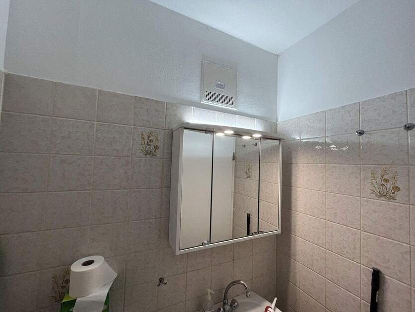 Exklusiv und NUR für StudentenAzubis. Komplett möbliert ink. TVKüche 1 zimmer