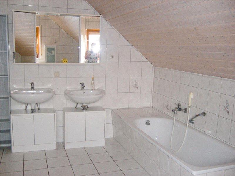 Einfamilienhaus Steinwenden - 9 Zimmer, 225 m&sup2;, 425.000&euro; | Angebot:27254521